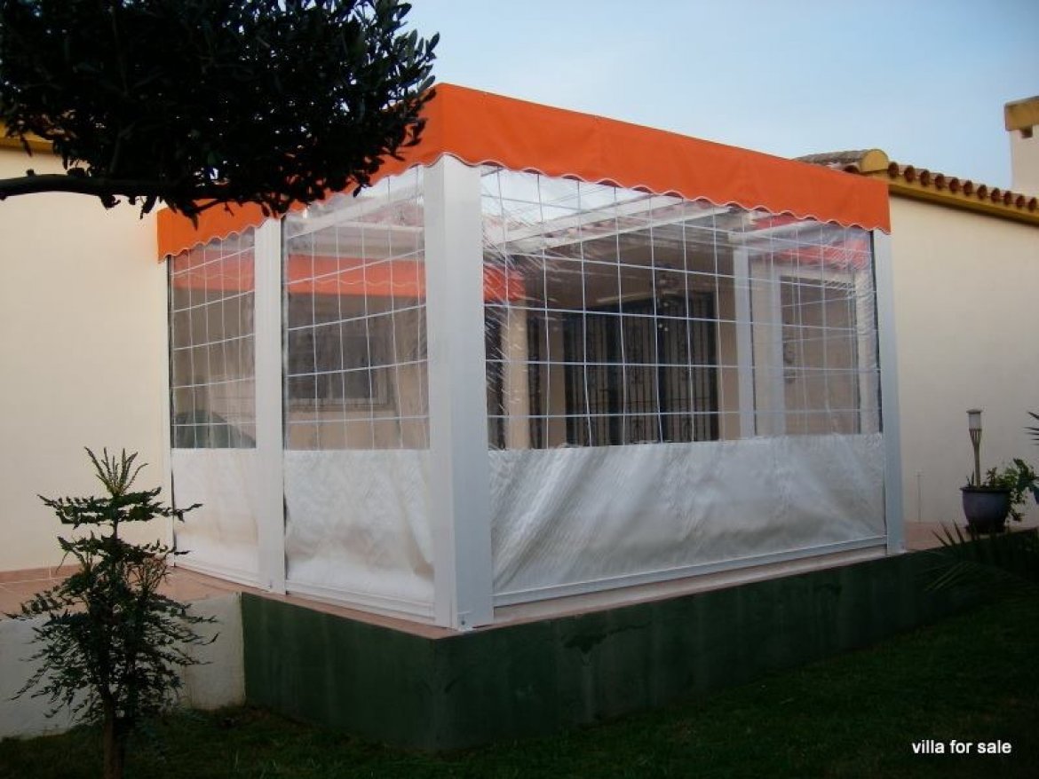 PEÑISCOLA. CHALET AVDA. ESTACION MARY BRUNETT